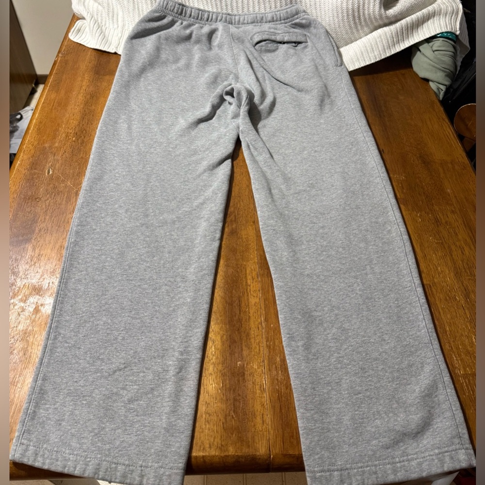 Nike Men's Heather Gray Joggers - Picture 2 of 3